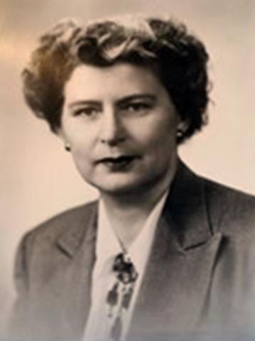 Lorraine Wall Hurney became the highest-ranking woman in the U.S. immigration service 